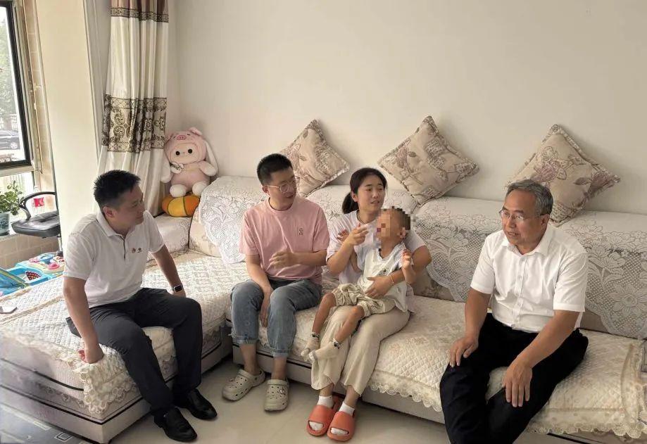 1751593669286044440.jpg auto